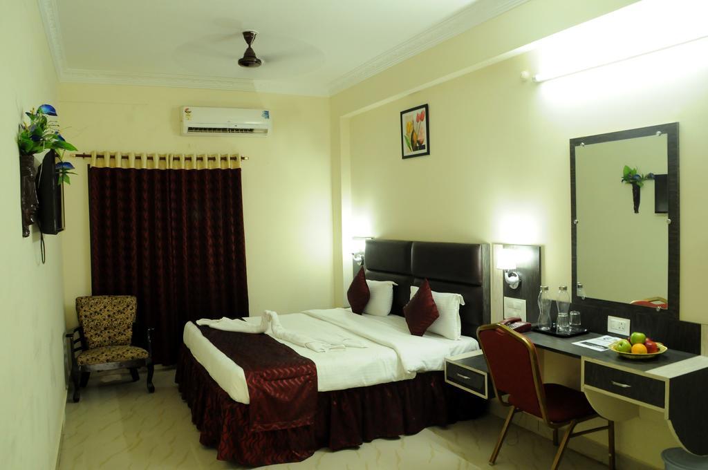 Vihas Inn Tirupati Ngoại thất bức ảnh