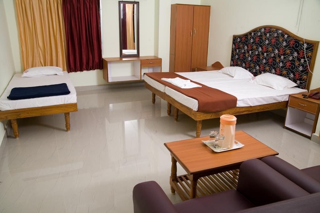 Vihas Inn Tirupati Ngoại thất bức ảnh
